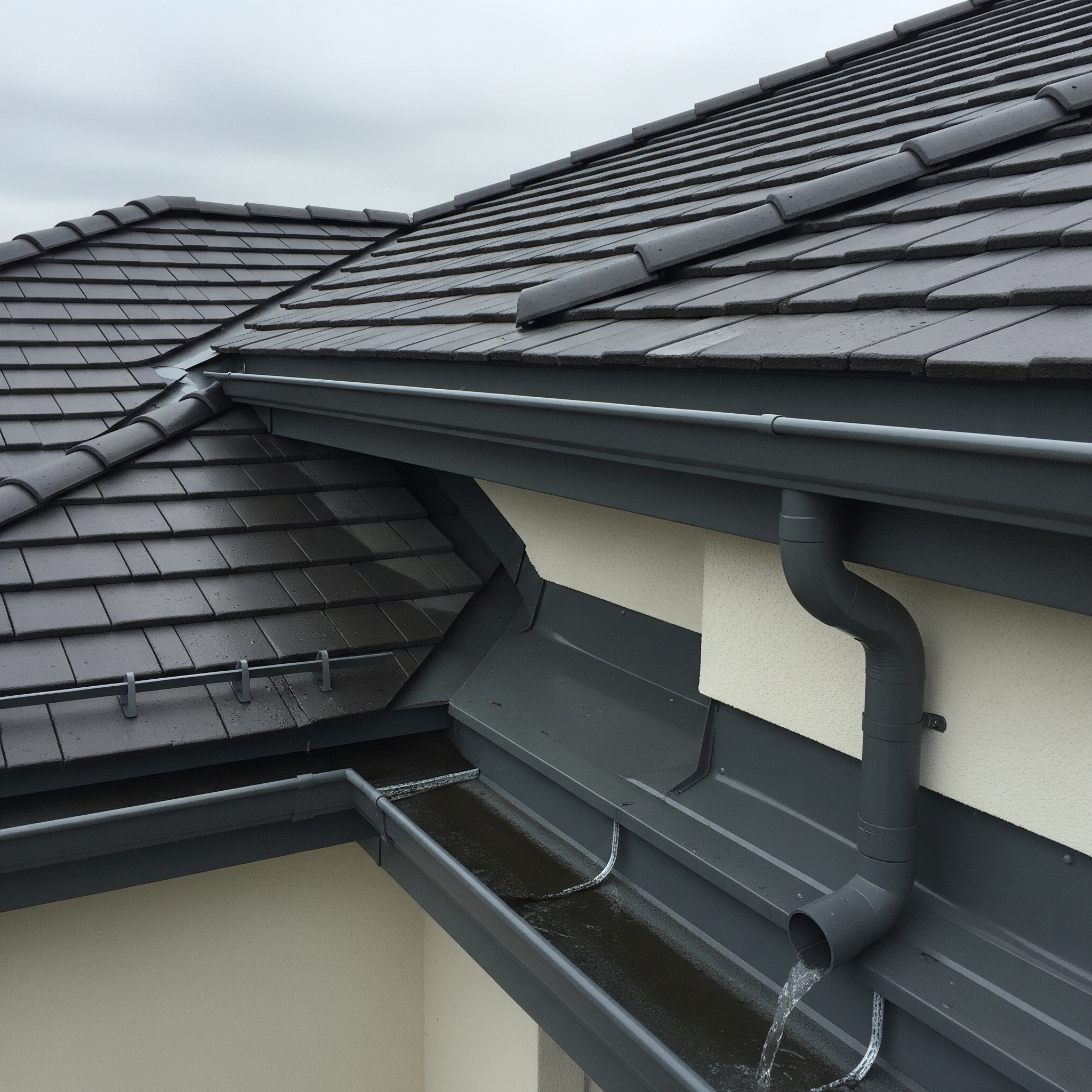 Commercial roof drainage solutions in New Jersey